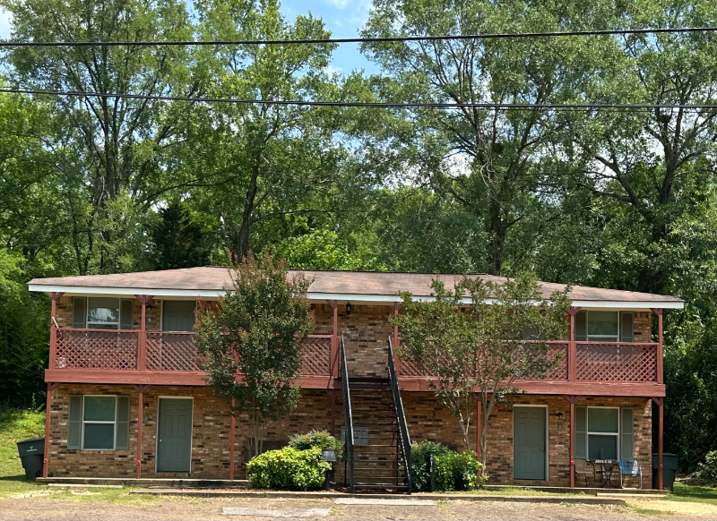 Nacogdoches Multiplex: 216 Wedgewood St.