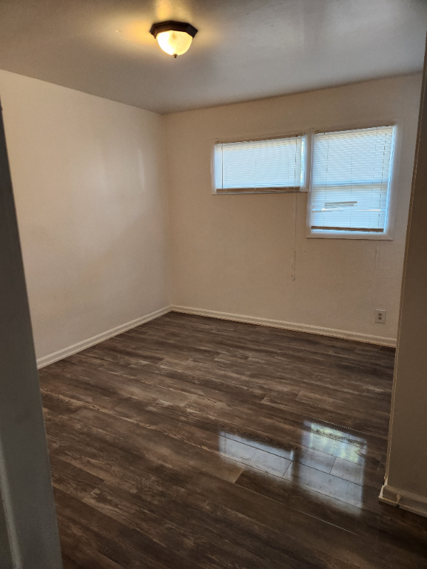 Havre Apartment: 515 3rd St #1