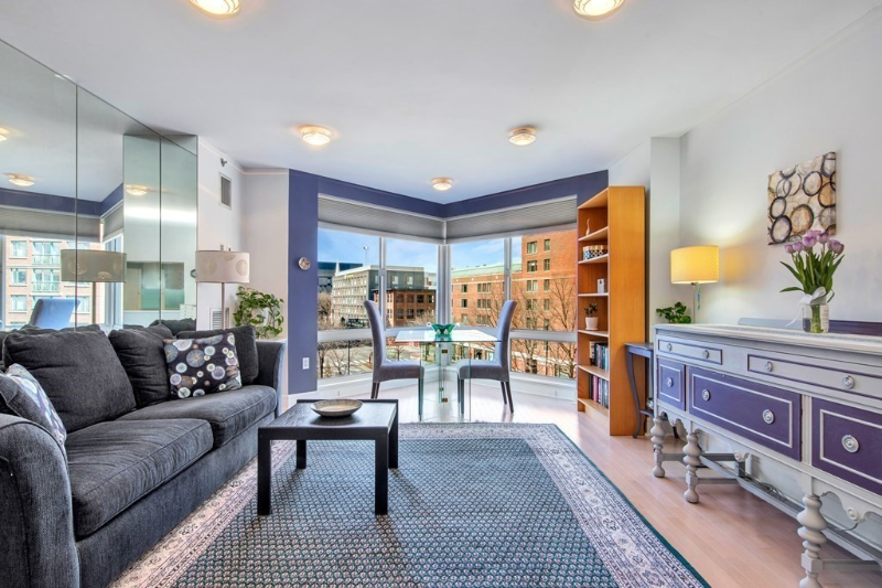 Cambridge Condo: 83 Cambridge Pkwy
