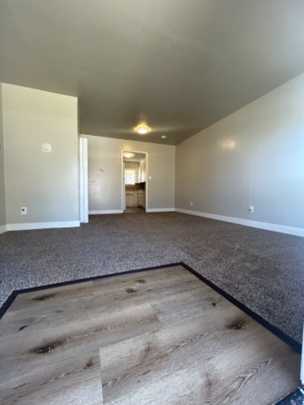 FRESNO House: 3323 E. CLINTON AVE