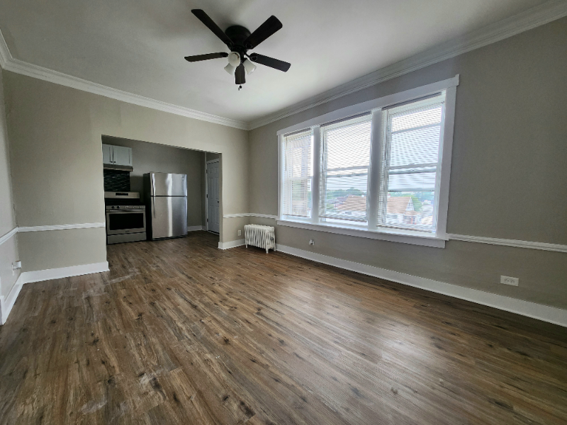 Chicago Apartment: 7848 S Burnham