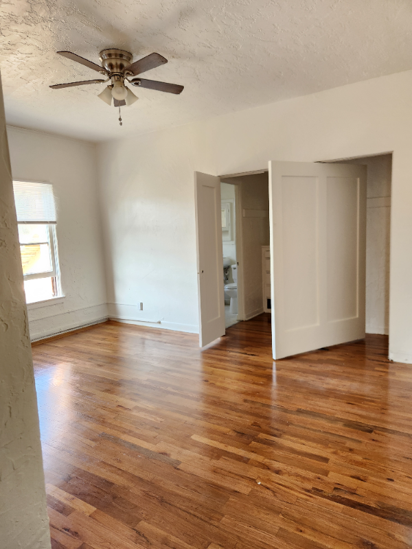 Los angeles Apartment: 1845 N. Gramercy Pl