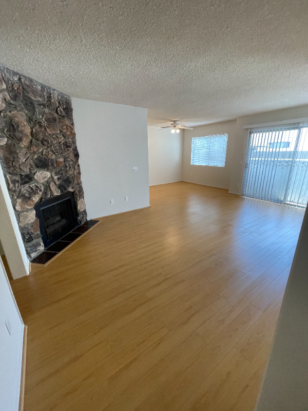 Los Angeles Apartment: 4072 Inglewood Blvd.