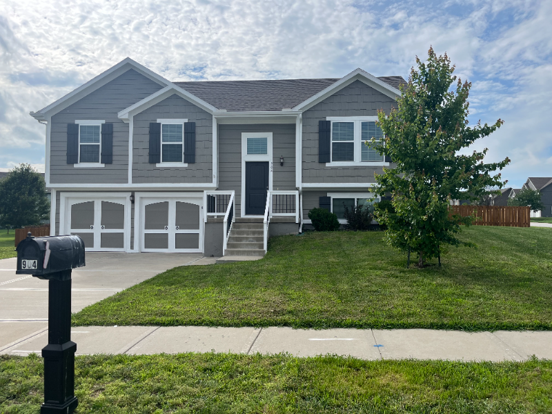 Kearney House: 904 N. Cypress Circle