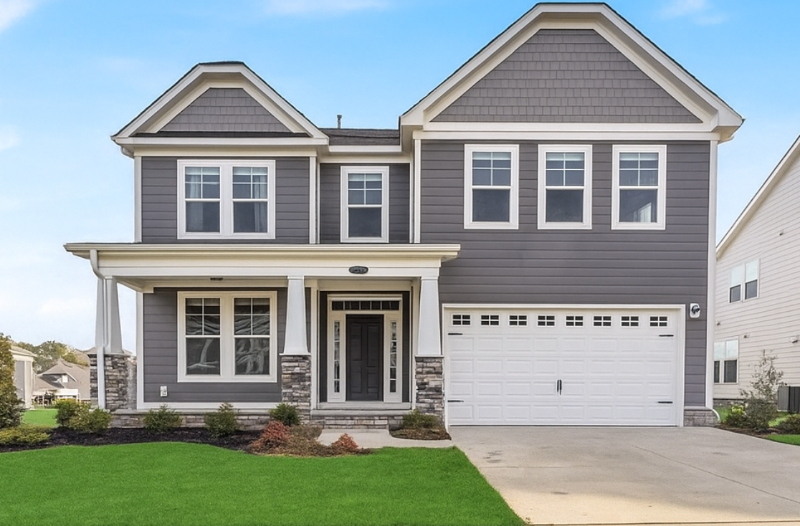 Suffolk House: 166 Preserve Way