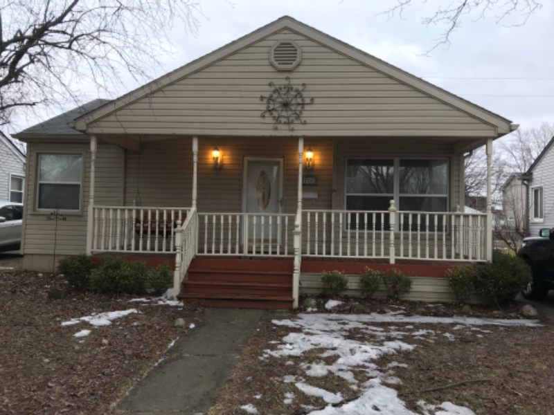 Royal Oak House: 2326 Barrett Ave