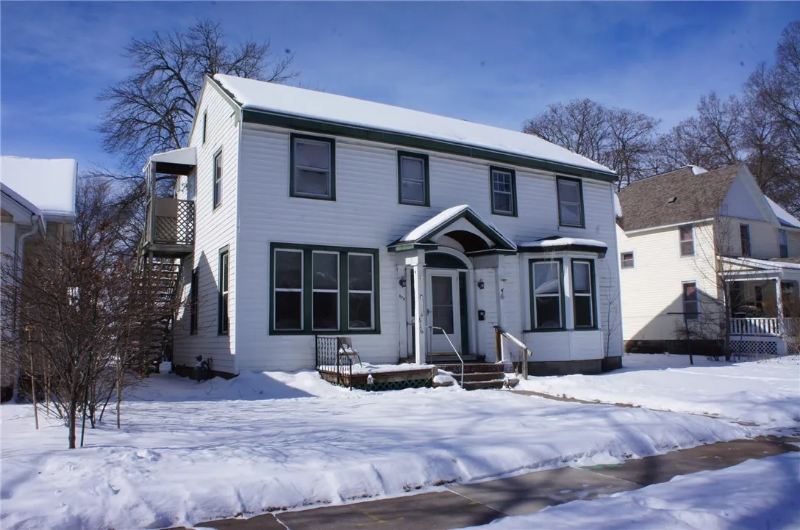 Eau Claire Multiplex: 616 Hobart st