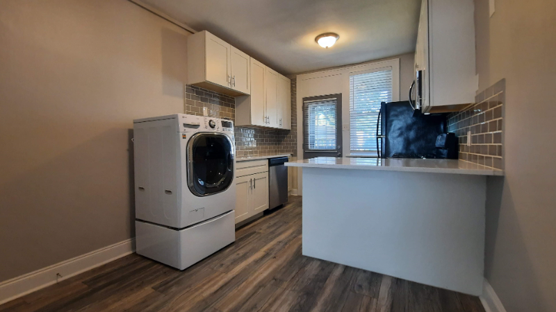 St Louis Apartment: 1003 Art Hill Pl.