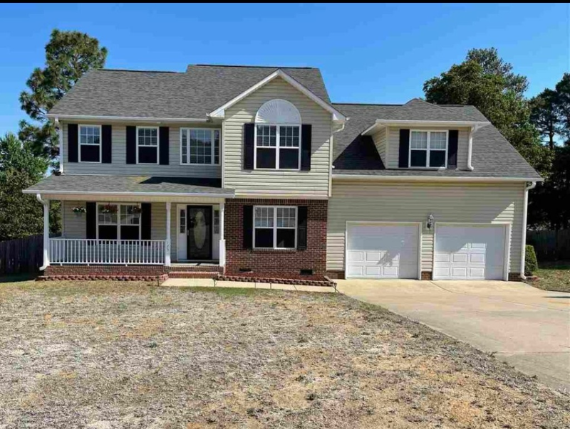 Sanford House: 125 Cresthaven Dr