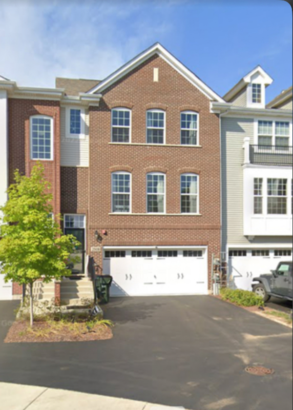 Woodridge Townhome: 2508 huntleigh lane