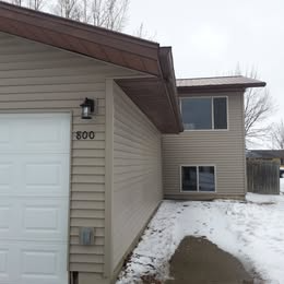 Valley City Townhome: 800 11th Ave NW