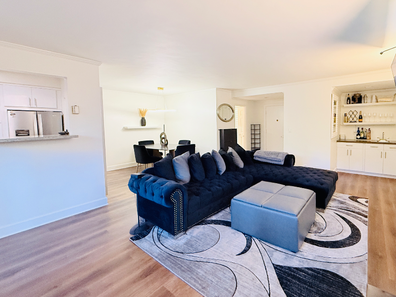 Los Angeles Condo: 7560 Hollywood Blvd #101