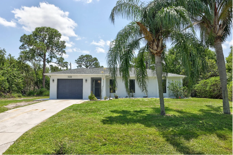 Port St Lucie House: 510 NW Billiar Ave