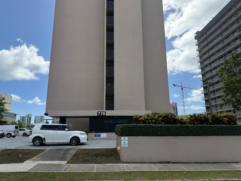 Honolulu Condo: 775 Kinalau Place