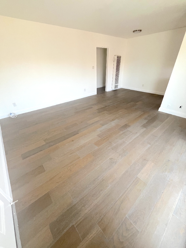 Los Angeles Apartment: 10753 Palms Blvd
