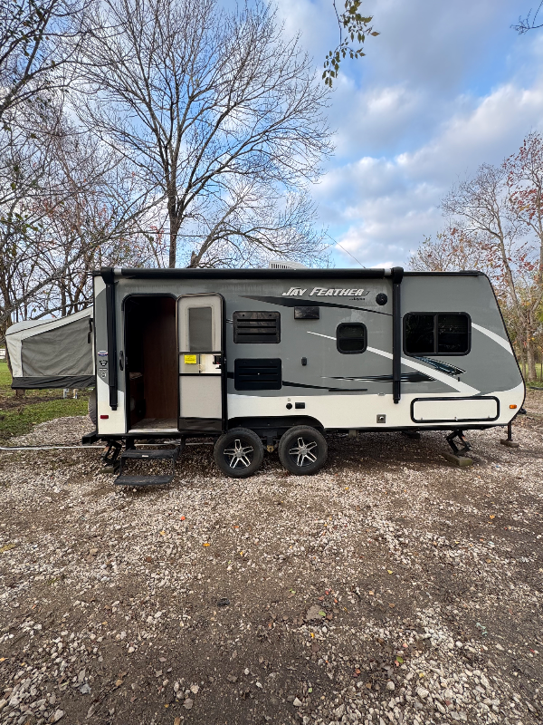 Channelview House: 15439 Elgin St