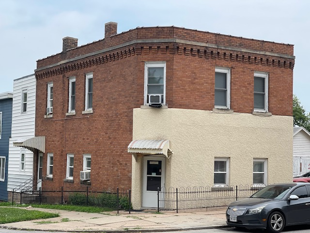 Omaha Apartment: 5401 S 32nd St