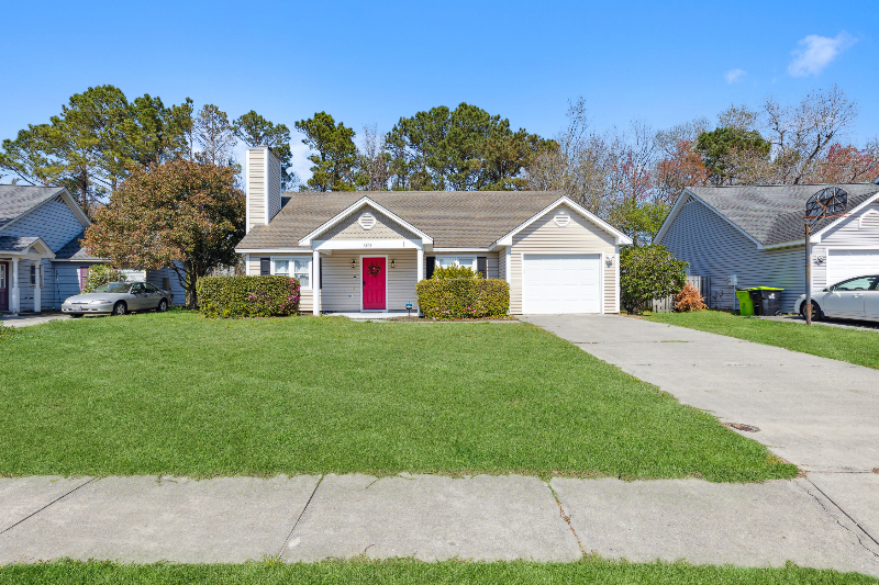 Wilmington House: 6707 low bush ct