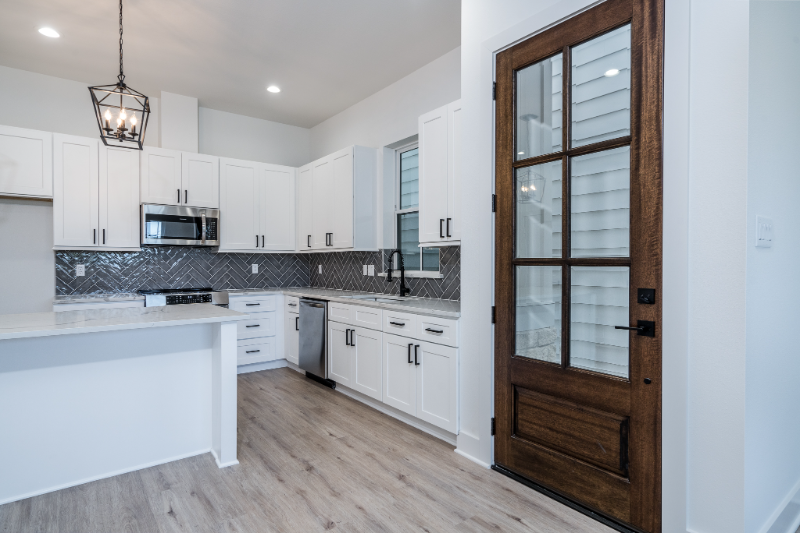 Houston House: 6426 Highland Pine Ln