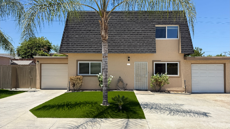 Lemon Grove Townhome: 2 Central Ave