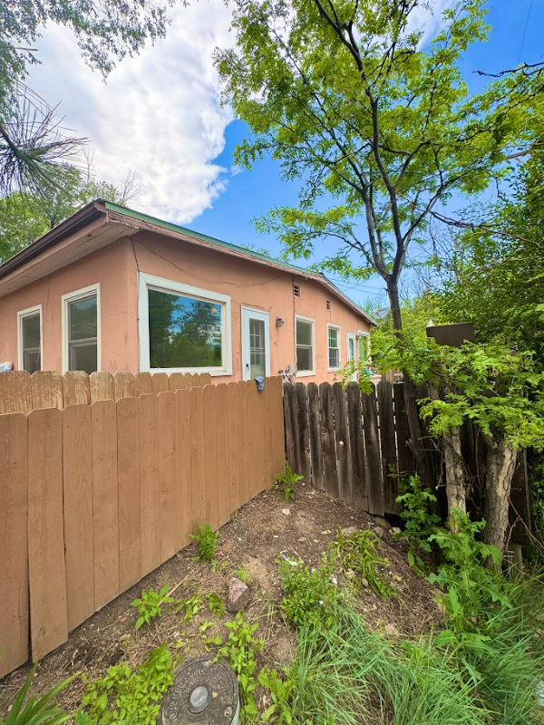 Colorado Springs House: 718 W Madison St