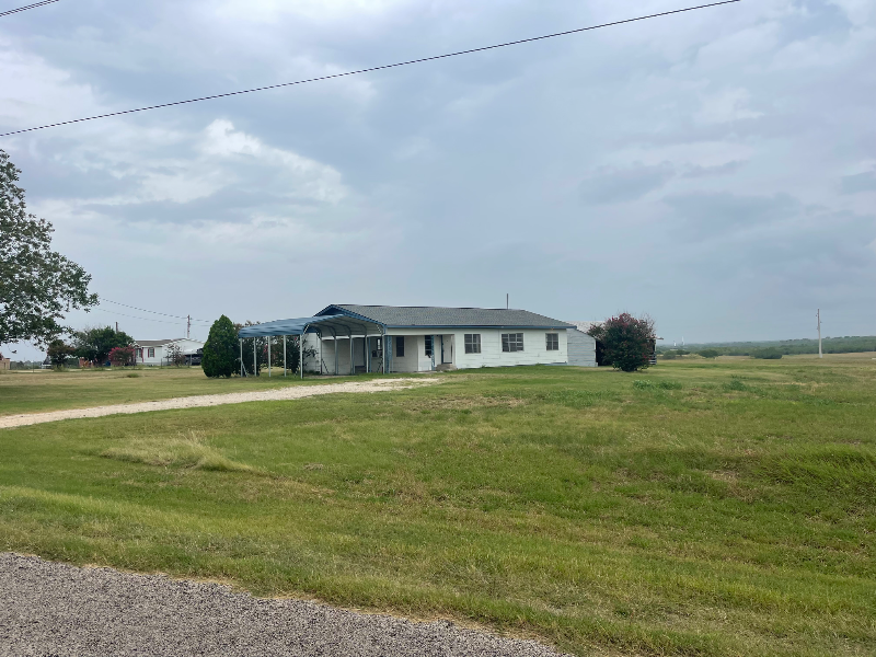 Seguin House: 725 Pioneer Road