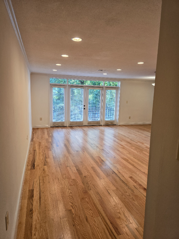 Atlanta Condo: 120 Alden Ave