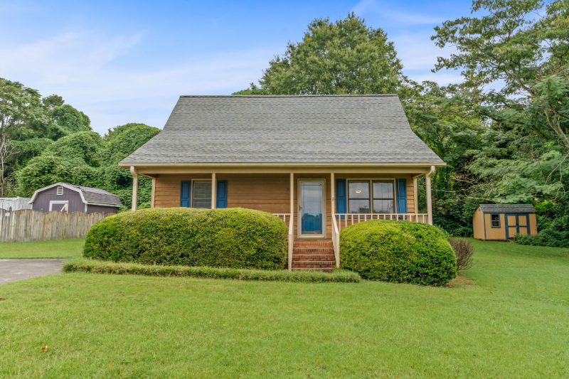King House: 318 W Dalton Rd