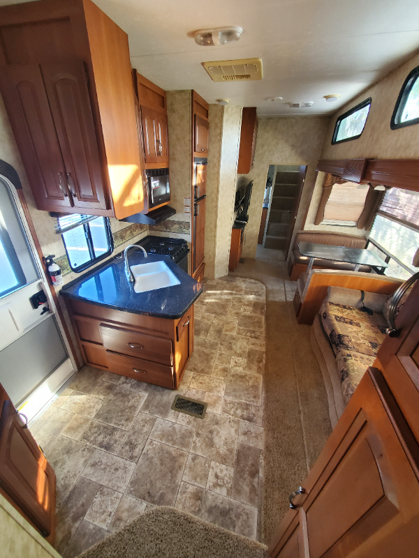 SOLEDAD House: 34791 metz rd
