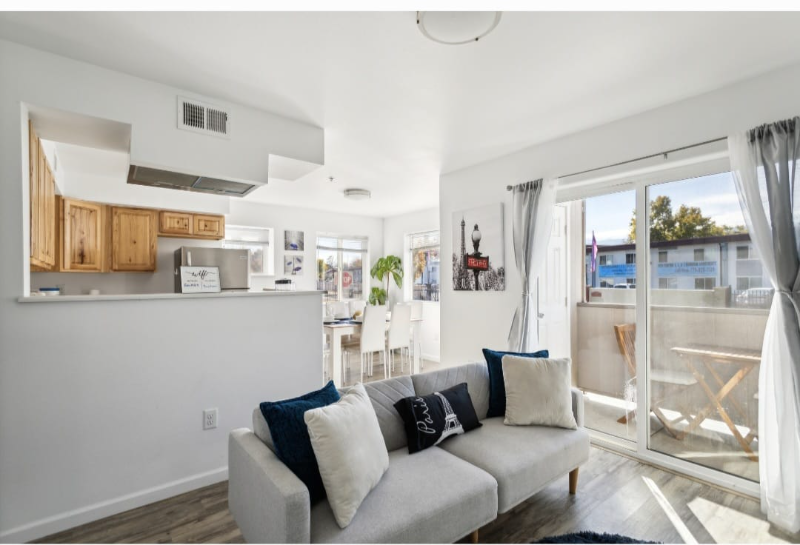 Reno Apartment: 10 Gentry Way