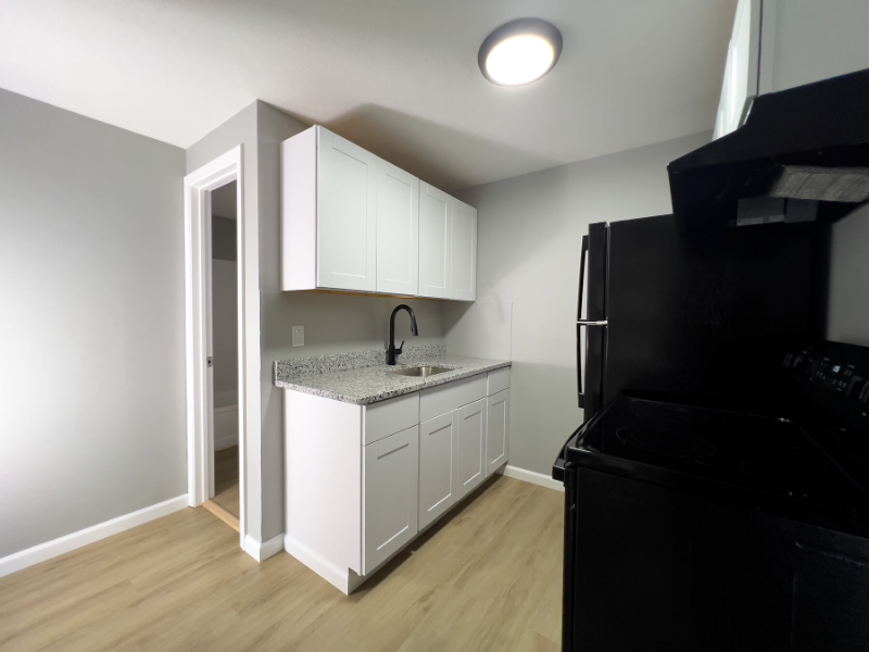 Warrensville Heights Apartment: 4337 Clarkwood Parkway