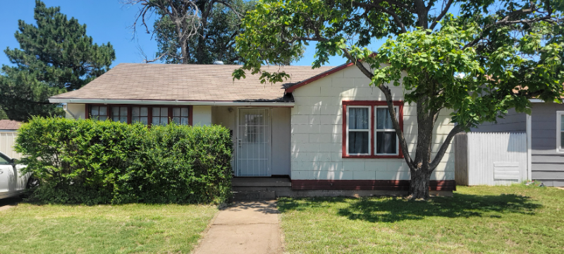 Amarillo House: 4003 S Bowie St