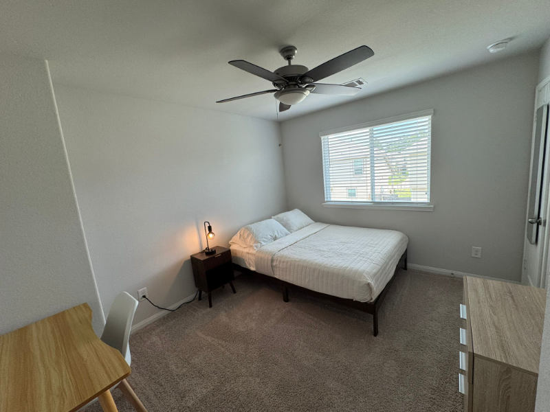 Spring Single Room: 4902 Yellow Ginko Trl
