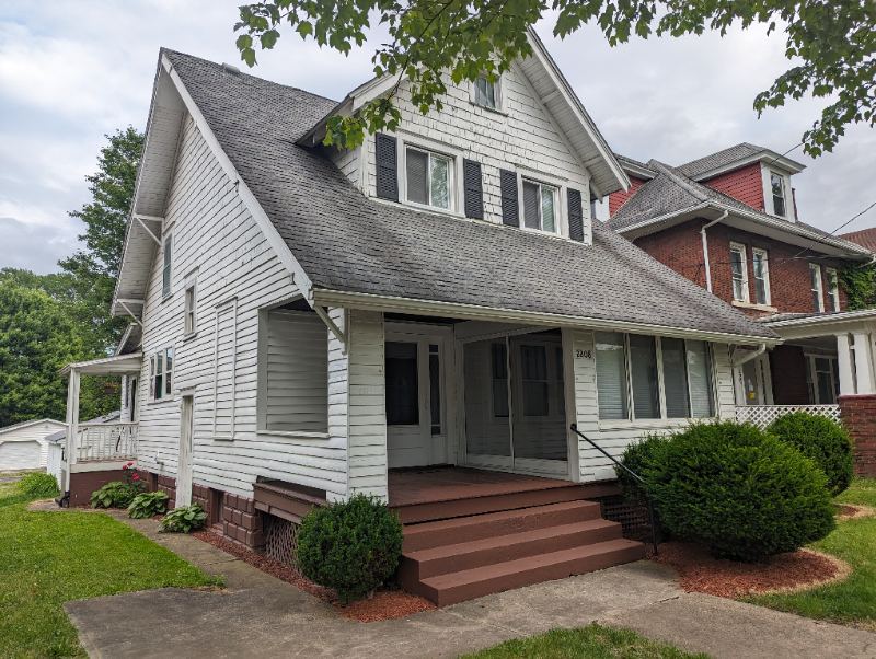 New Castle House: 2208 Highland Avenue