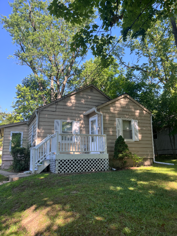 Kalamazoo House: 3732 Madison Street