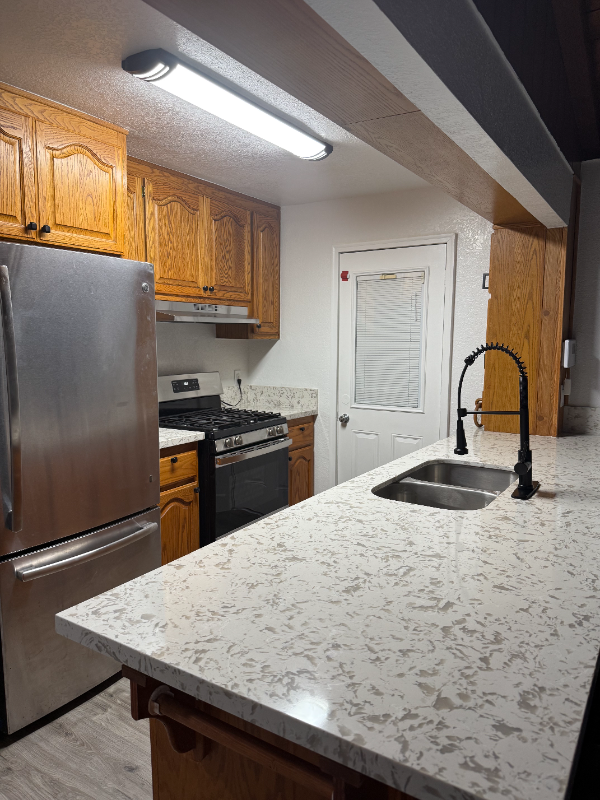 NORWALK House: 13225 DOMART AVE