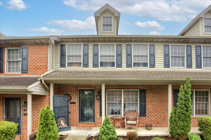 Enola Townhome: 4083 Caissons Ct