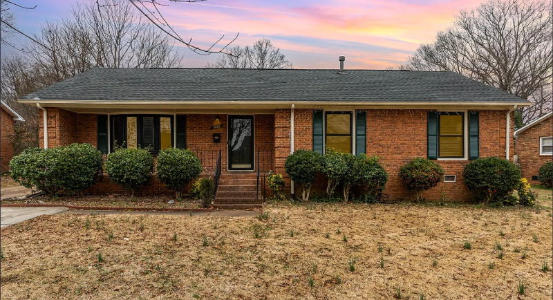 Charlotte House: 4815 Carriage Drive Cir