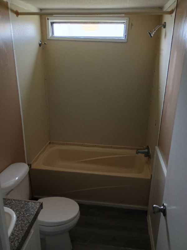 Lake City House: 107 SE Lancelot GLN