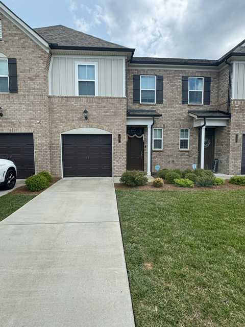 Lebanon Townhome: 269 Netherlands Blvd