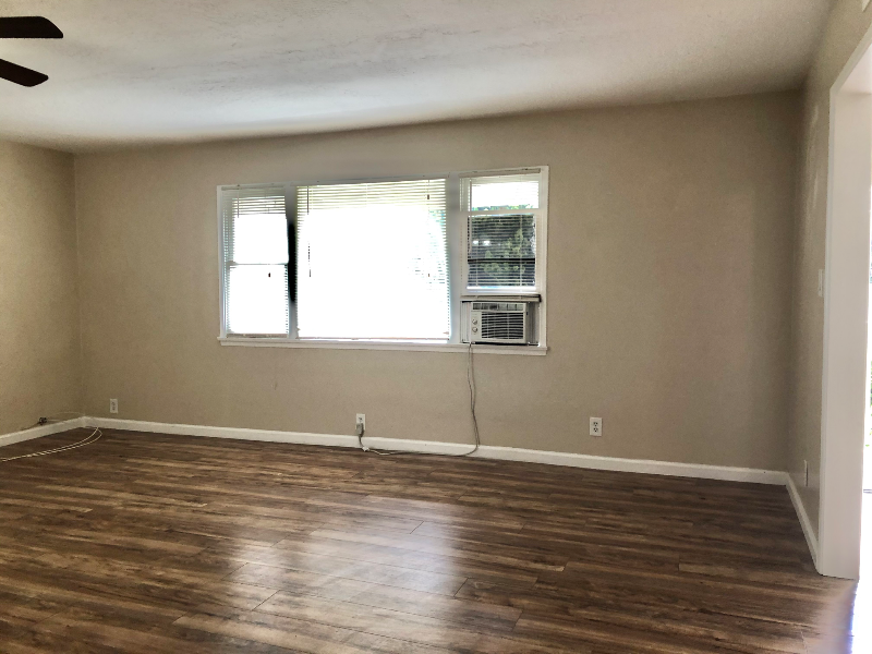 Whittier House: 5818 Pickering Avenue