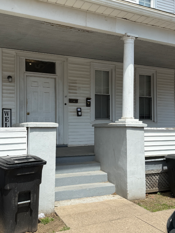 Bloomsburg House: 27 East 3rd Street