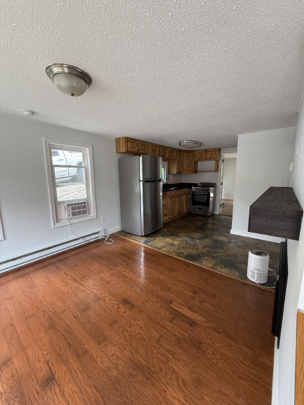 Boscawen Townhome: 15 Eel St