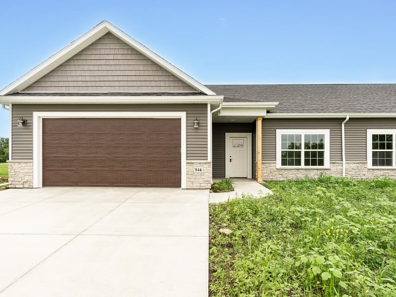 Brownsville Multiplex: 946 Kings Drive