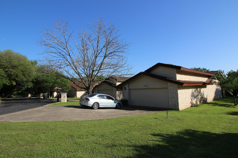 West Lake Hills Townhome: 3617 Doe Trail