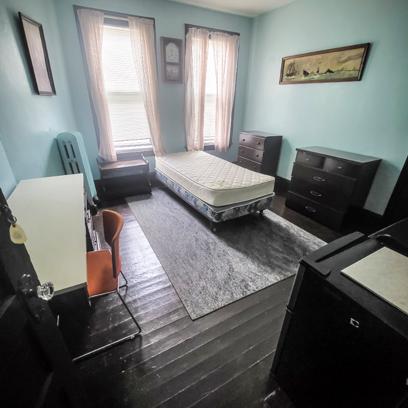 New Bedford Apartment: 1751-1759 Acushnet Avenue