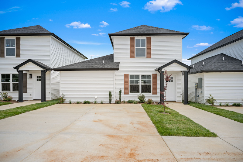 McMinnville House: 121 Mullican Street