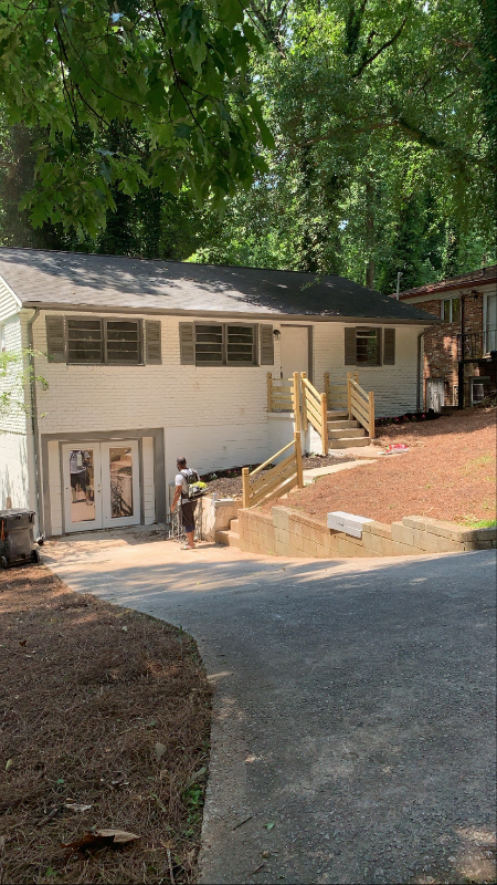 Atlanta House: 2368 Jefferson Terr