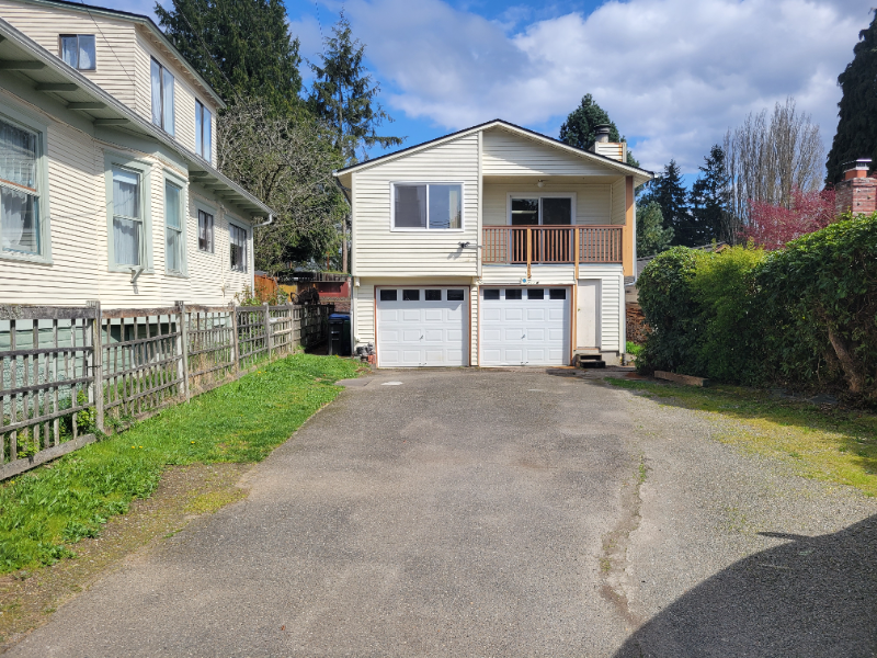 Seattle House: 8732 14th Avenue Northwest