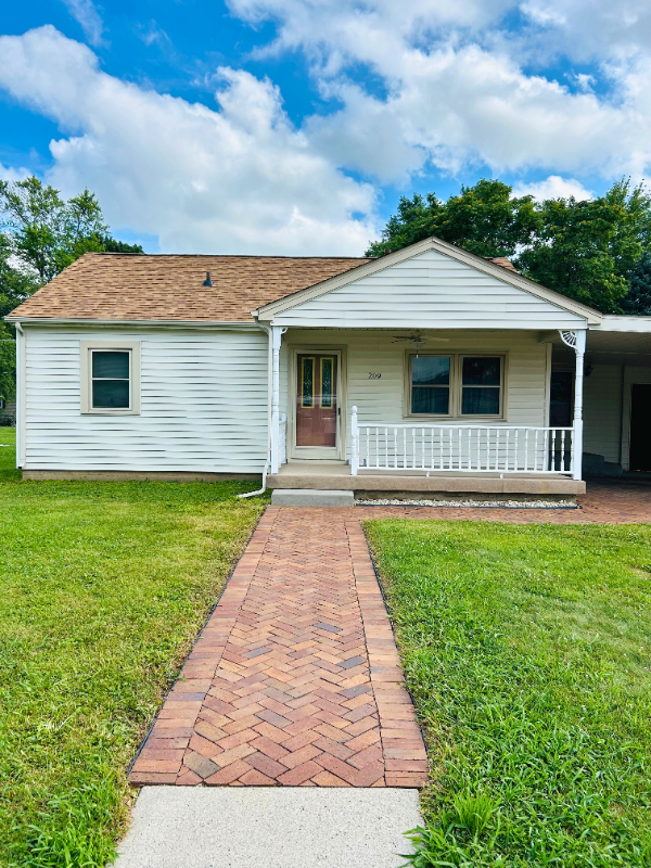 Anderson House: 209 e 35th Street